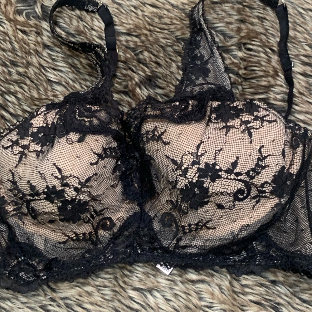 VICTORIA'S SECRET DREAM ANGELS LACE & DOT MESH LONG LINE BRA Size 32D
(Clear)
